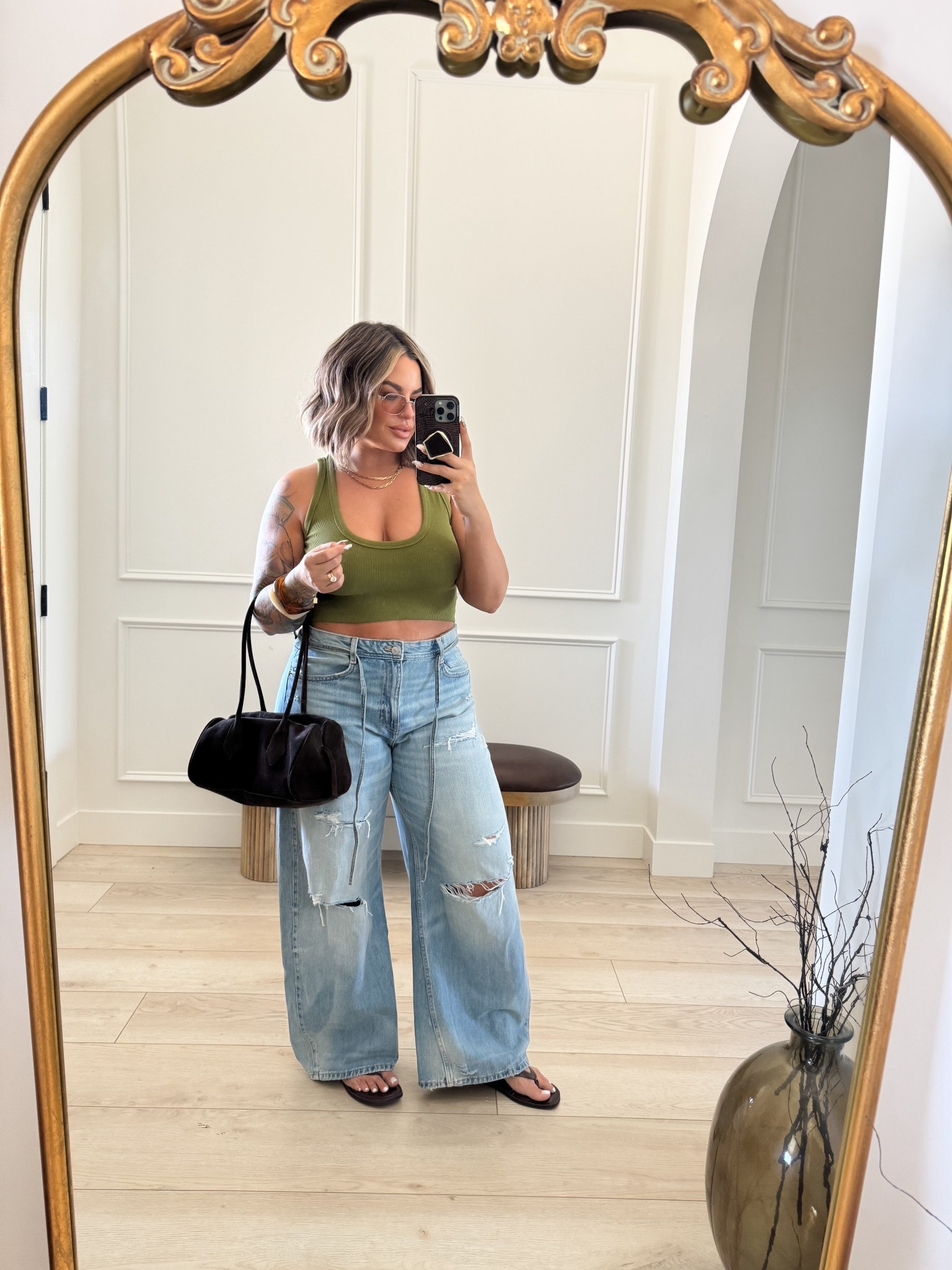 What I wore to sushi tonight 
Top L ( it’s not as cropped as the photo showed) 
Pants 12 
Sandals tts 
Use code shayna15 on necklaces to save $ 
#zara #denim #ootn 
