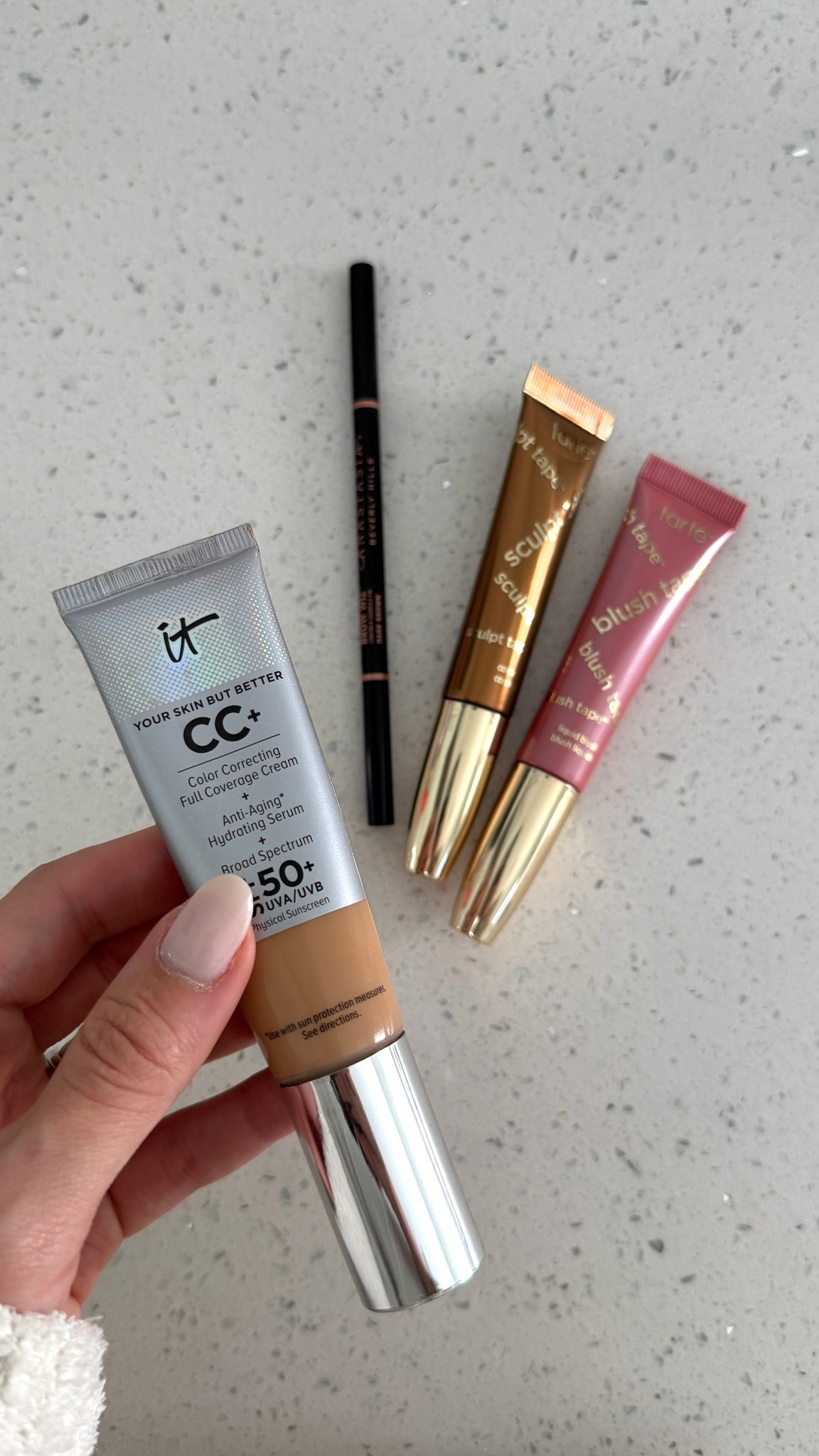 3 min no makeup makeup! This routine has given me life postpartum 🙌🏽 I love that it makes me feel a little more put together, a little more like myself, with minimal time and effort!

Shades: 
CC cream: Neutral Tan
Sculpt: Medium Bronze
Blush: Berry
Brow Pencil: Dark Brown 

@ultabeauty #ultabeauty #ulta #ad

#LTKSaleAlert #LTKBeauty #LTKmomlife