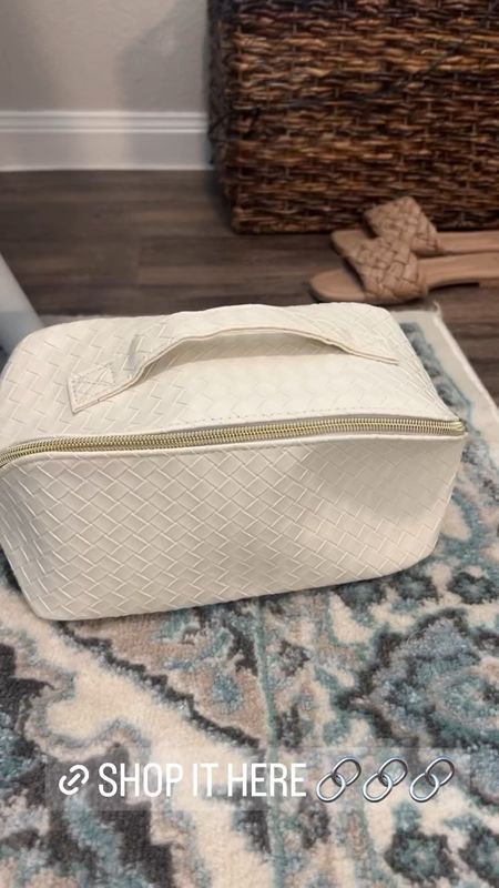 Reviewing this cute Amazon find! I needed a new make up bag and I think this one was perfect!! This make up bag has a unique feature, It comes in more colors.  It has a woven texture, super cute to travel with. Spring finds, favorites,
BrandiKimberlyStyle


#LTKFind #LTKbeauty