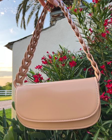 Amazon Accessories! 👡👜Click below to shop the post!

Madison Payne, Accessories, Amazon, Budget Fashion, Affordable

#LTKunder50 #LTKitbag #LTKSeasonal
