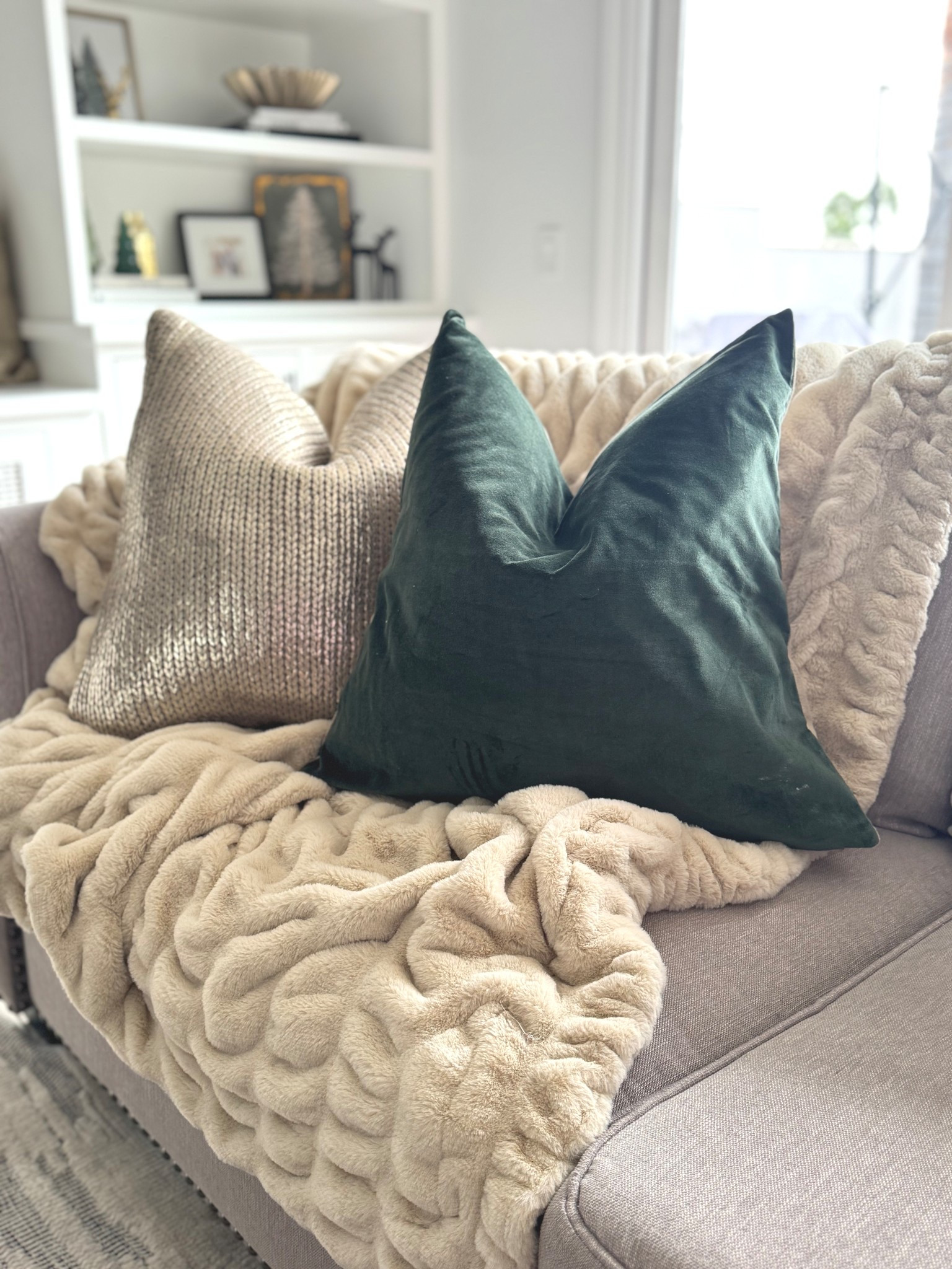 My favorite blankets are on SALE for Black Friday!! So soft and cozy and we have one on every room. 55% off with code BF55






#gifts #lolablanket #blanket #holidays #homedecor

#LTKHome #LTKGiftGuide #LTKCyberWeek