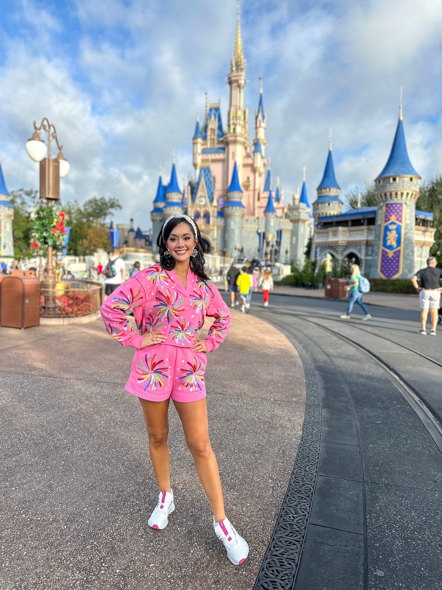 Love this queen of sparkles set for Disney!