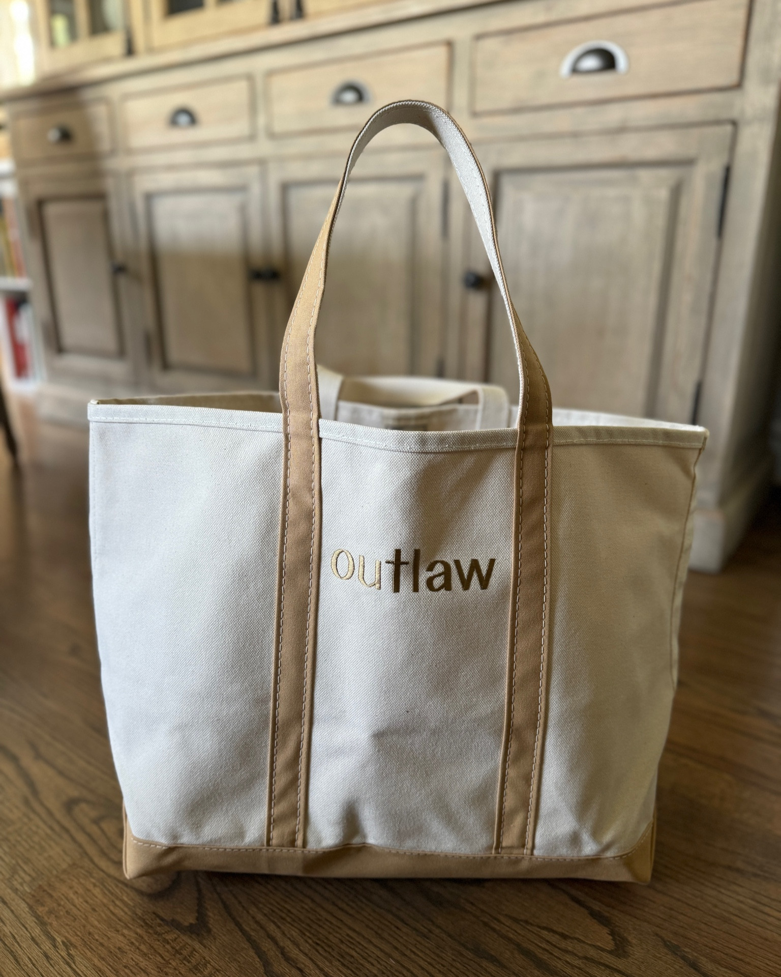 Canyon Khaki, size Large, Open-Top with Regular handles
Monogram: Dark Khaki thread (recommended) in Block font