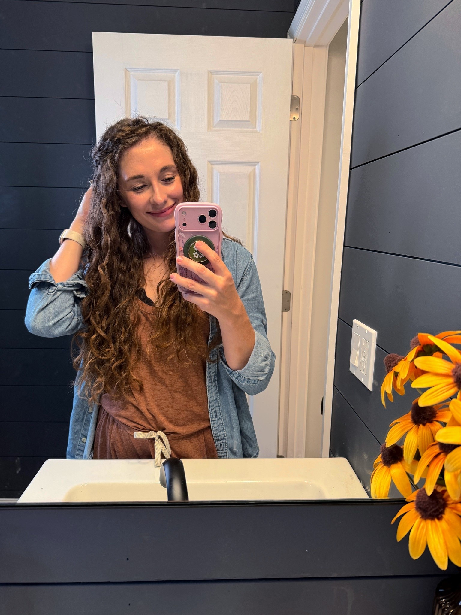 okay since you guys keep asking about my curls lately 😂🤎 this is what i use! 

Pattern medium shampoo + conditioner, then their leave-in conditioner + mousse. super simple, but my curls have been loving it lately. linked everything here!

#LTKgrwm #LTKBeauty #LTKmorningroutine