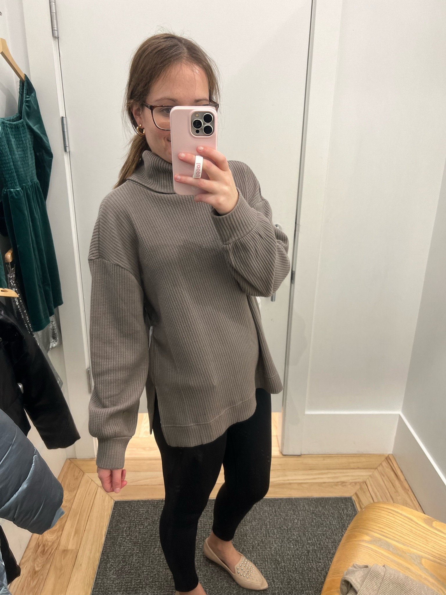 This waffle oversized sweater has the best fit, is super soft, and comes in great color options! Best of all- it’s legging friendly! Paired with Gap’s fit leggings. 



#LTKstyletip #LTKunder100 #LTKSeasonal