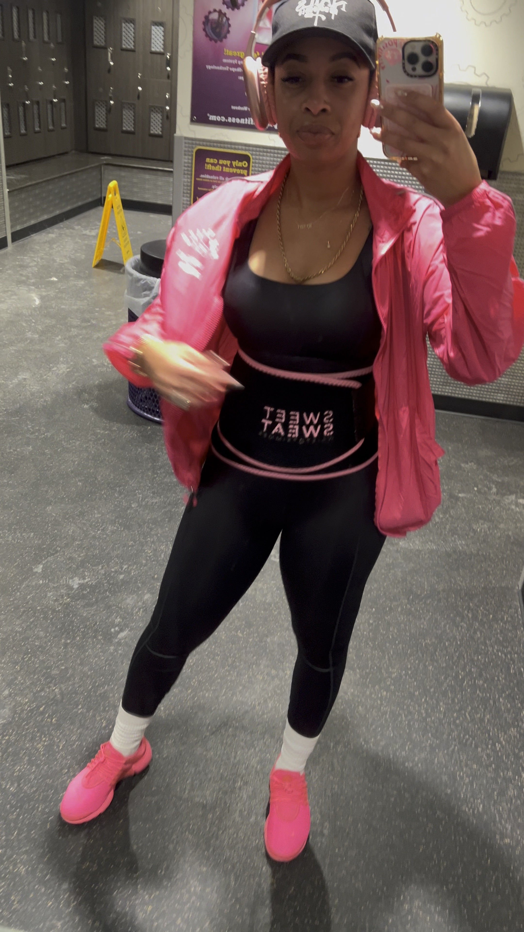 First Monday of the New Year✨ glad I made it to the gym for a quick workout after getting my lashes done. 

This year we will be in the gym at least 3 days a week🙌🏽 never missing a workout without my sweat band to keep my waste sweaty and slim. 

#LTKStyleTip #LTKFitness #LTKActive