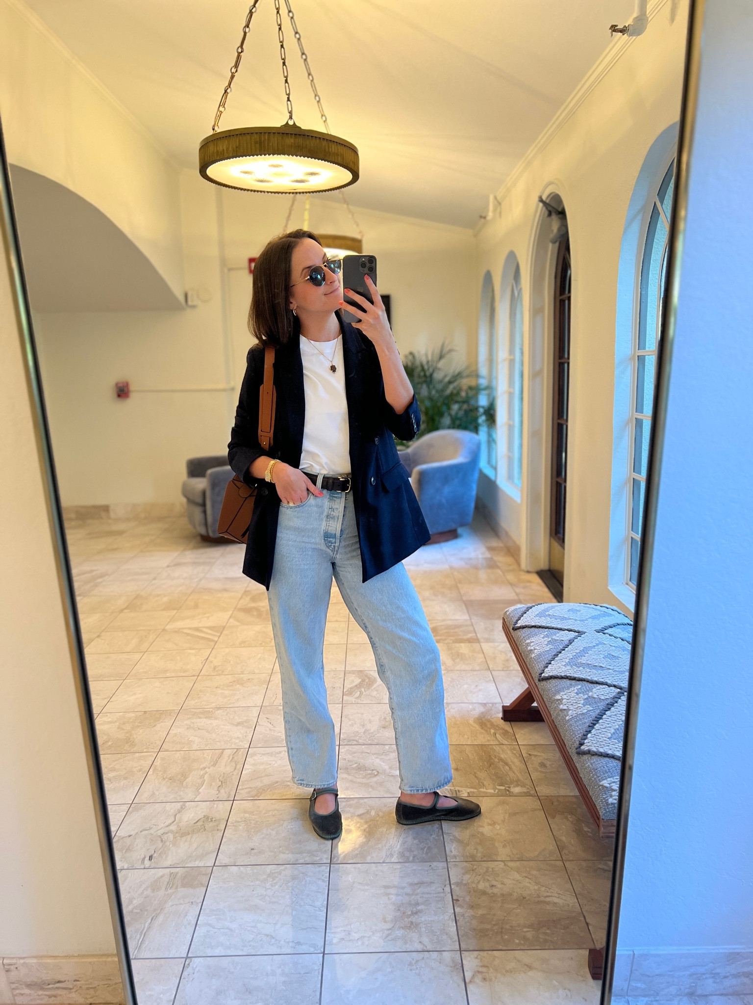 ribcage jeans - size up 1 and get the length of 29 inch if you’re 5’6 and above - so good! 

Colorway is ojai 