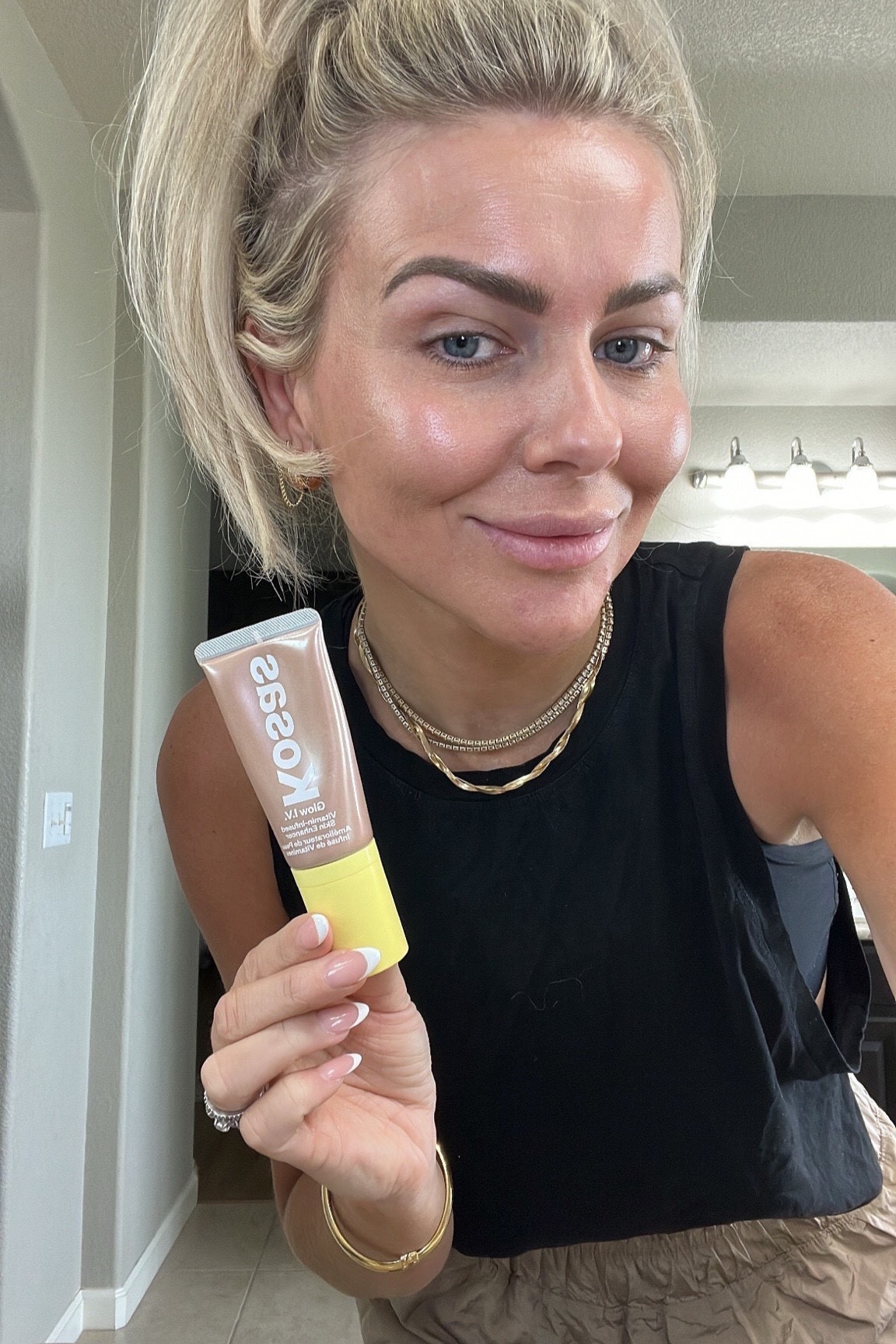 SALE ALERT: Clean make up beauty✨
Been loving this Kosas tinted CC cream - it gives off a dewy, highlighted look. Can be worn alone or under foundation for an extra glow 
Shade: SPARK or ILLUMINATE


#LTKsalealert #LTKbeauty #LTKunder50