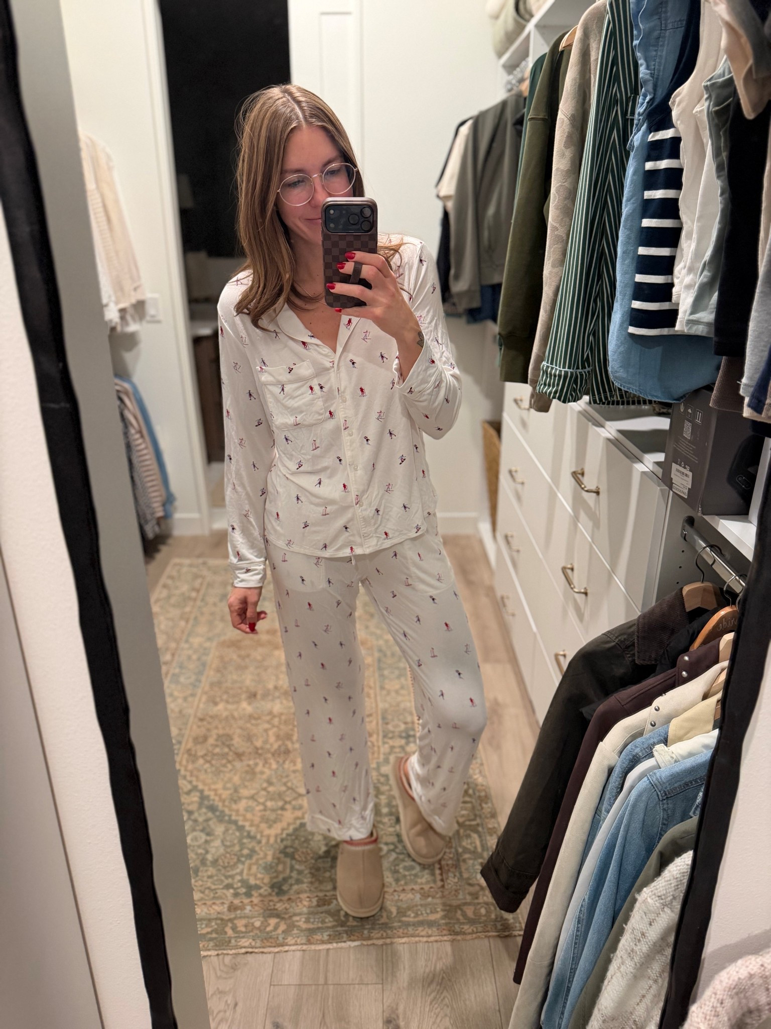 The cutest pajama set is 30% off! It has little snow skiers on it ⛷️😍 Wearing a M!

#LTKHoliday #LTKFindsUnder50 #LTKSaleAlert