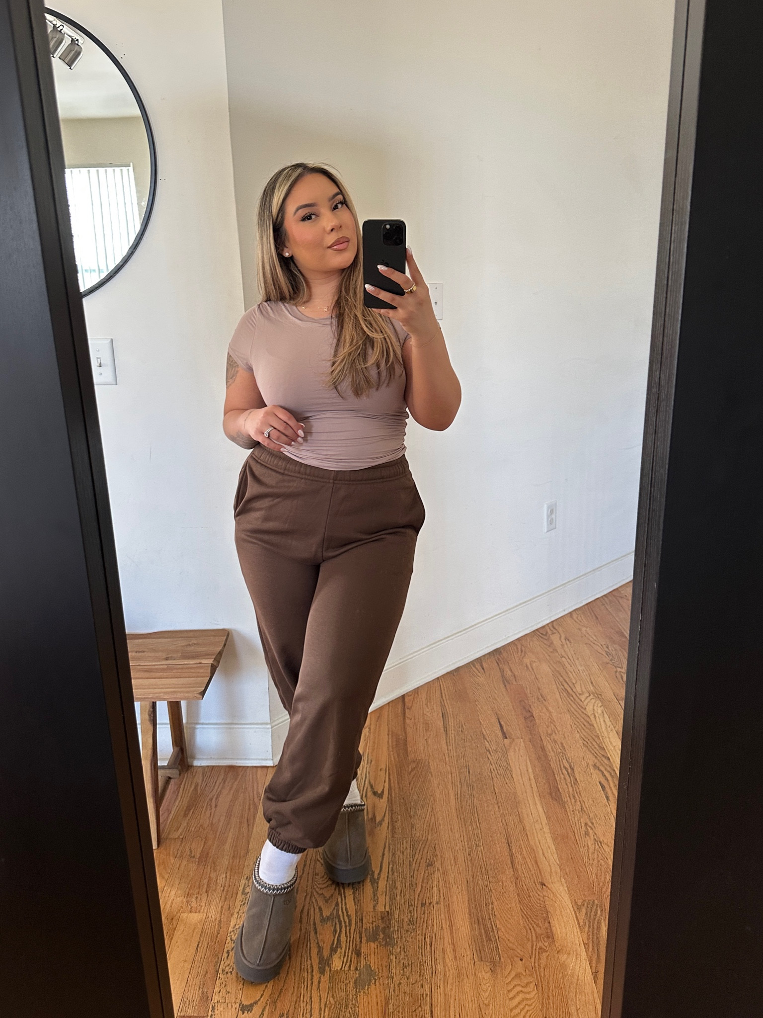 Casual cute outfit - to lounge at home🤎

Sweats & Baby Tee: L 

#LTKMidsize #LTKStyleTip #LTKSeasonal