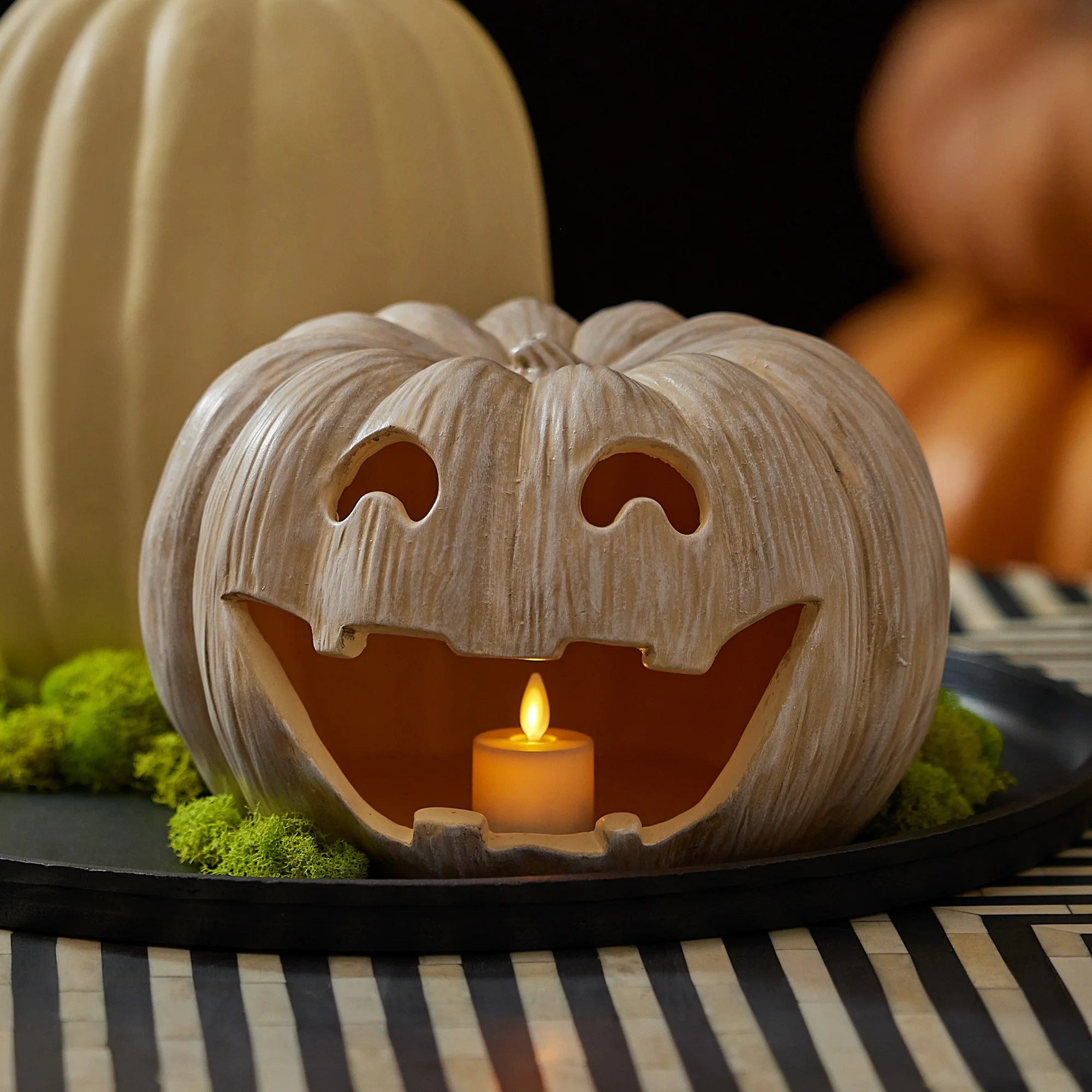 Perfectly Pale Jack-o'-lantern Pumpkin Tealight Holder | Luminara