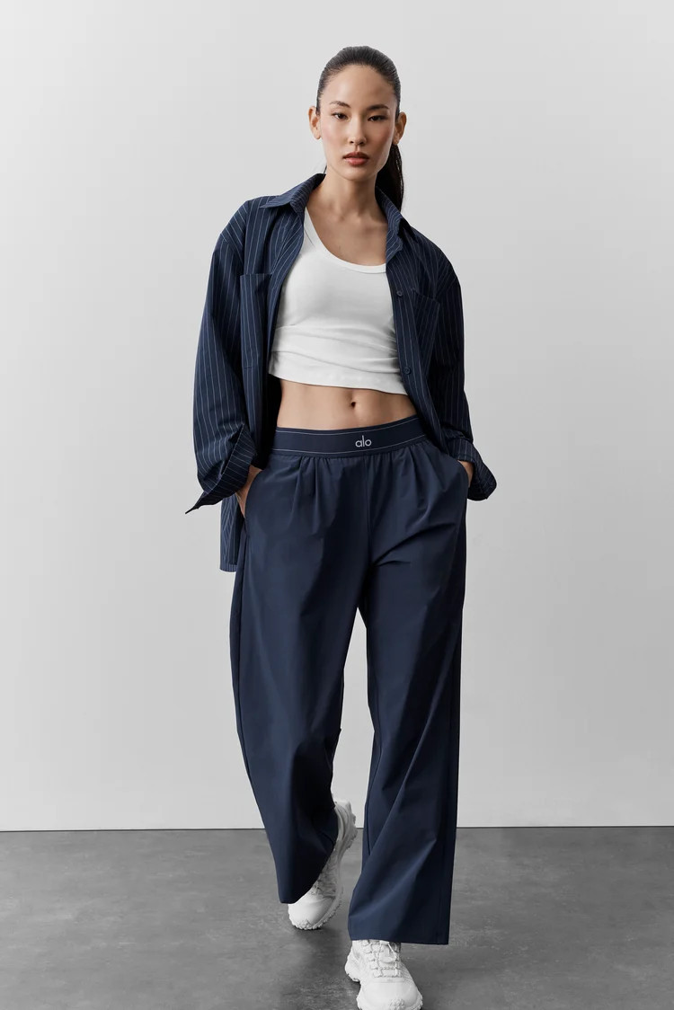 Suit Up Trouser (Short) | Alo Yoga