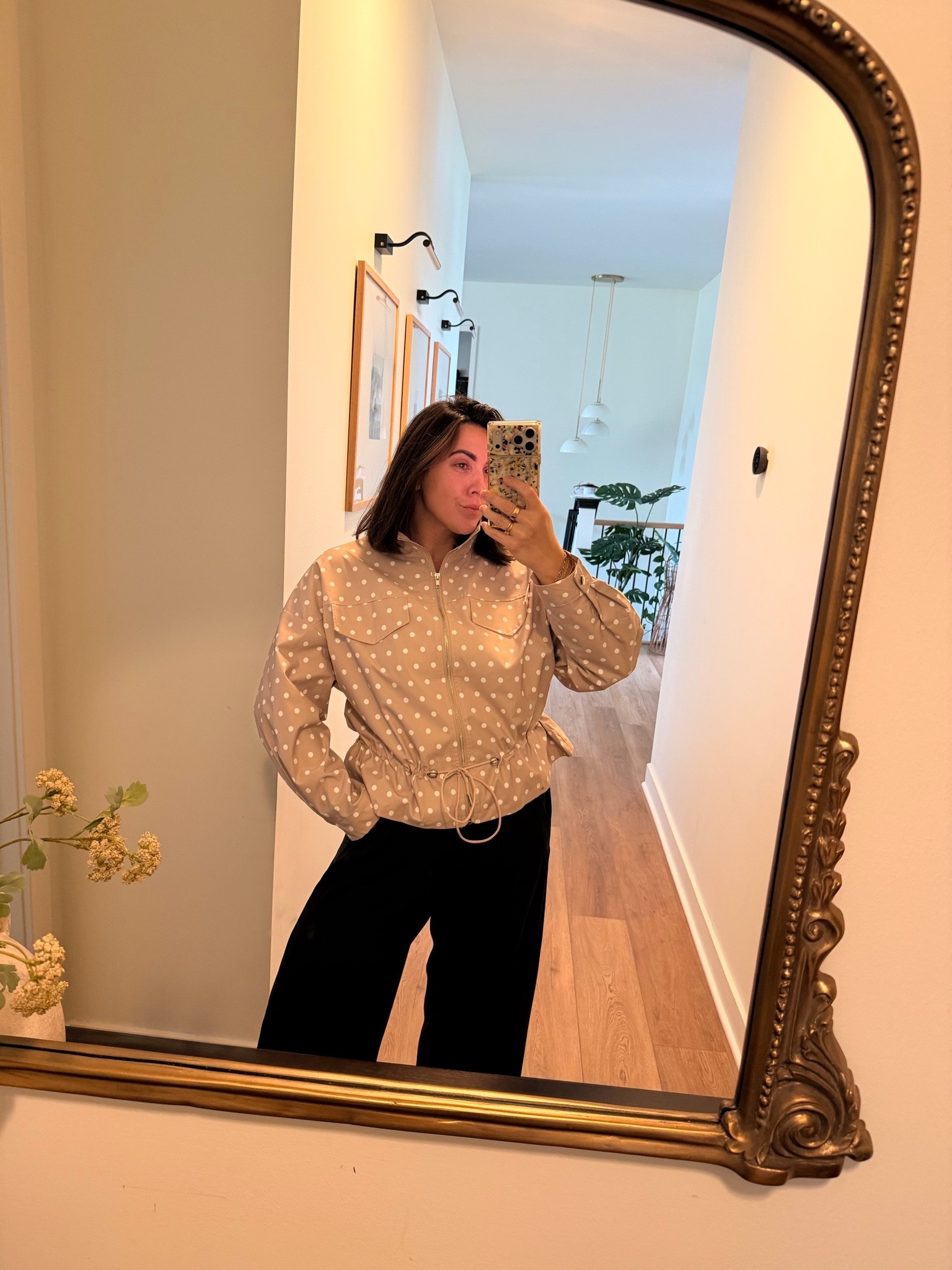 Size L for this cozy fall outfit
