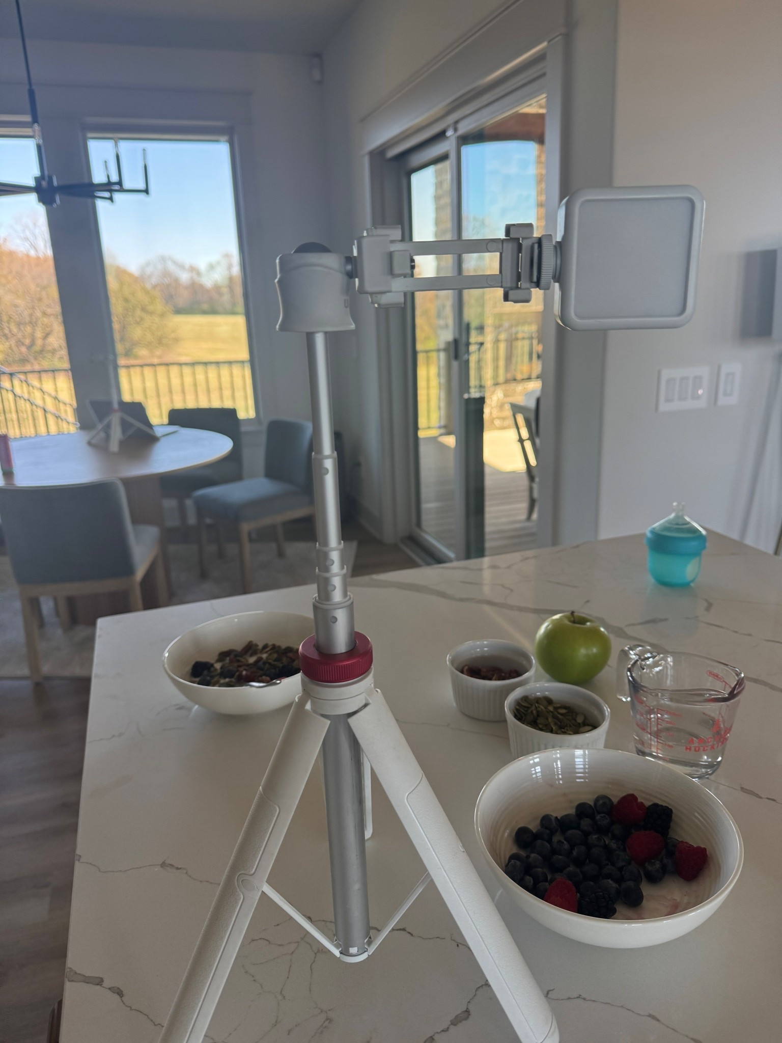 WFH set up with my tripod ✨

#LTKvlog #LTKGiftGuide #LTKdayinmylife