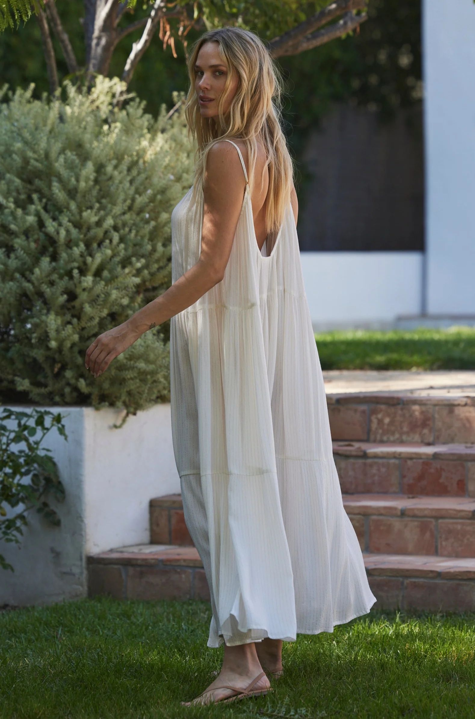 Flounce Dress in White | Hermoza