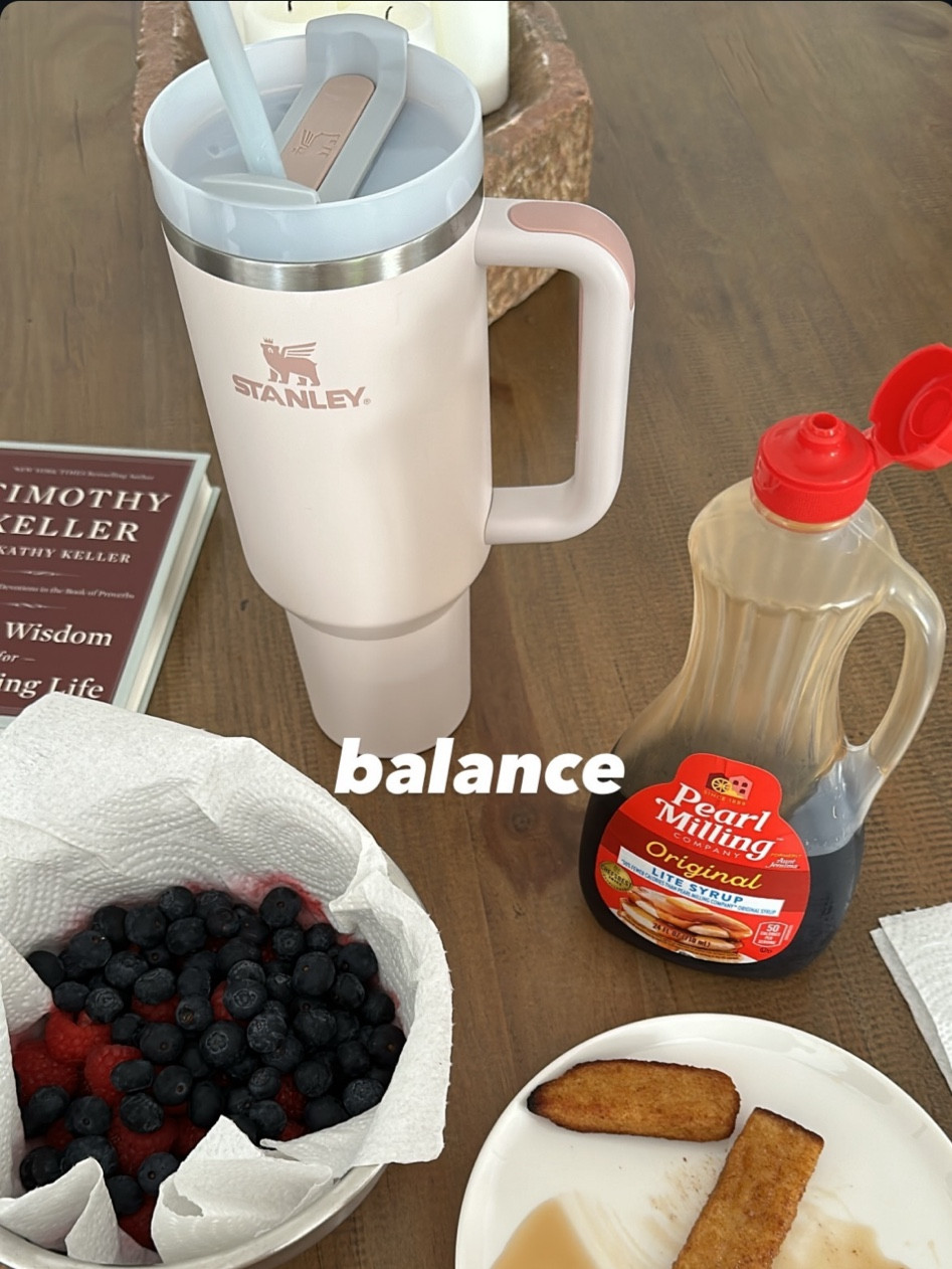 The best way to start the day! 🍓🫐📚

#LTKFindsUnder50 #LTKFindsUnder100