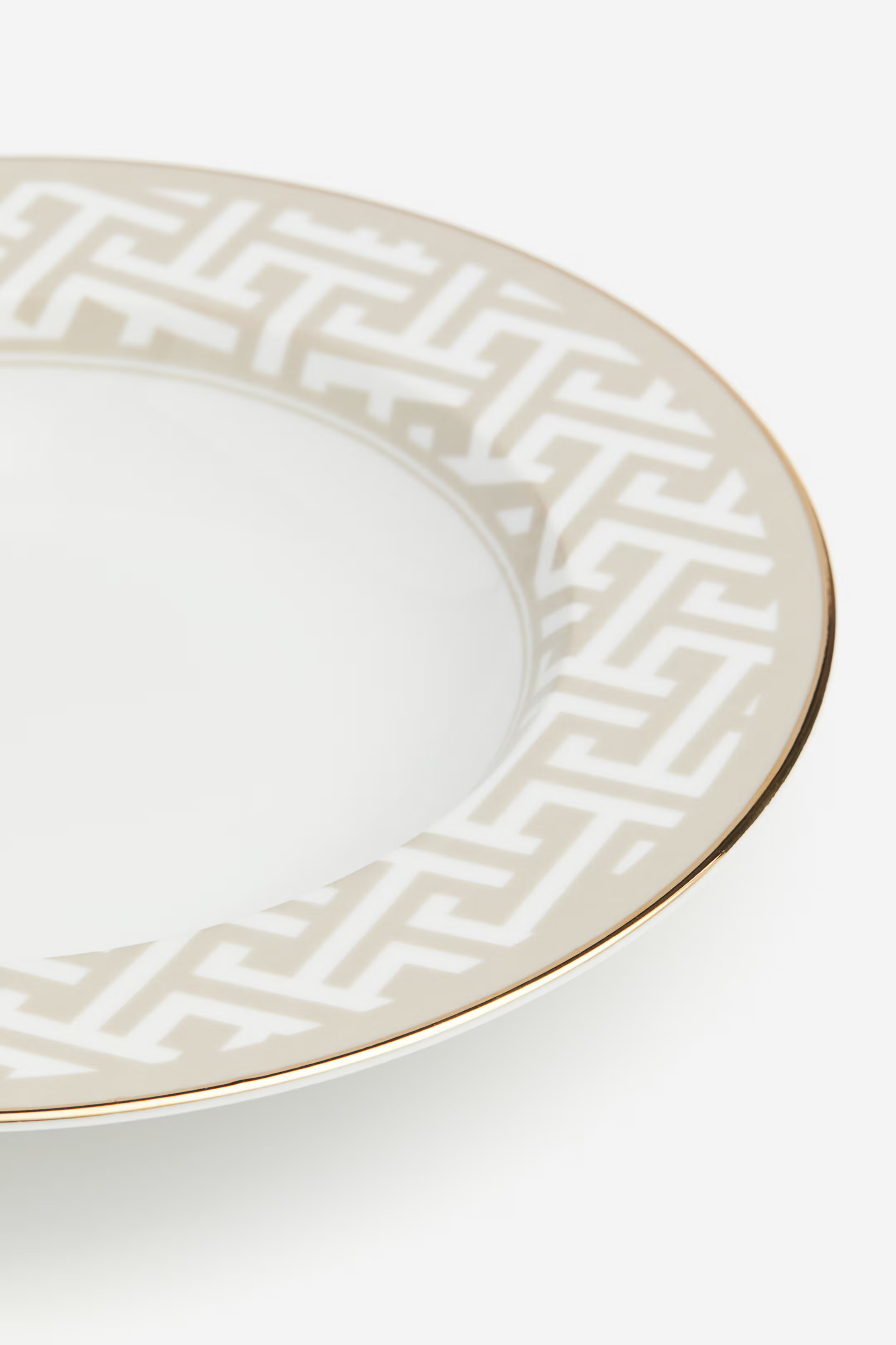Deep porcelain plate | H&M (UK, MY, IN, SG, PH, TW, HK)