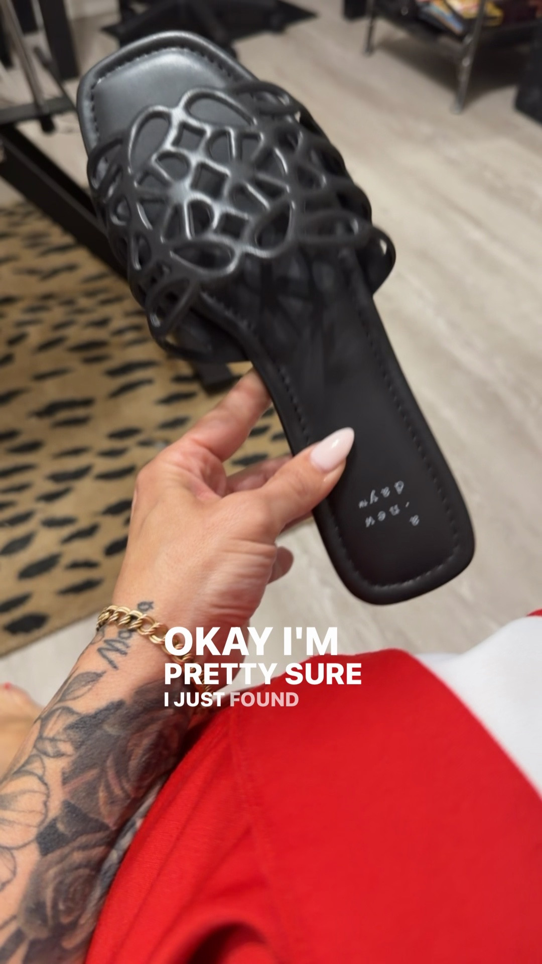 These shoes come in 5 colors and medium and wide. Not narrow like I said. So comfy !!

@Target 
Target shoes
Target sale
Women’s sandals 
Beach outfit
Beach shoes
Summer outfit
Summer flat sandals

#LTKSaleAlert