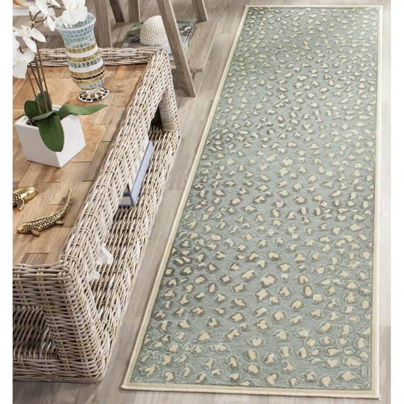 Banerjee Viscose Cream / Spruce Rug | Wayfair North America