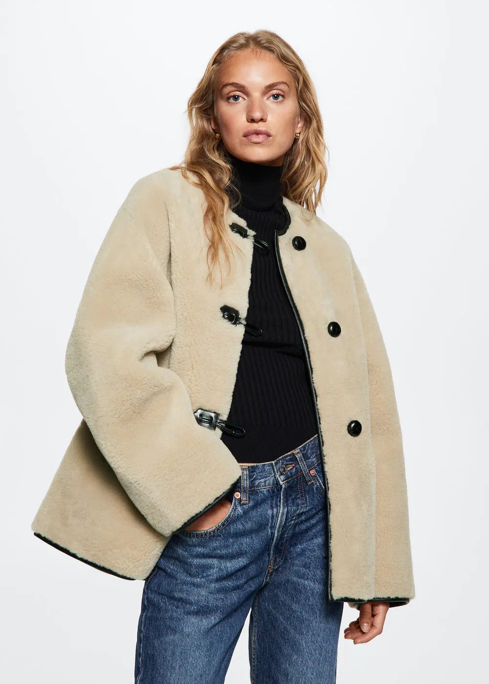 Appliqués faux-fur coat | MANGO (US)