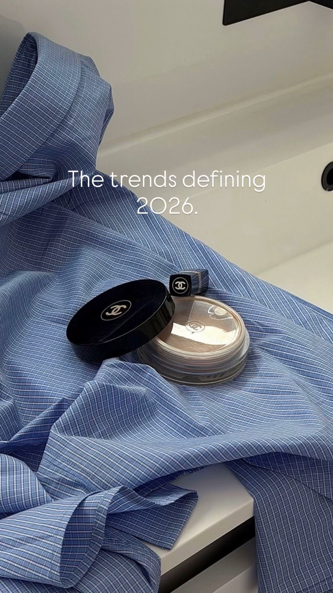 The trends defining 2026 aren’t loud — they’re intentional.

Think contrast. Softness paired with structure. Statement paired with restraint.

• Lace, layered softly
• Baby blue as the new neutral
• Structured leather
• Statement brooches
• Oversized sunglasses
• Intentional pops of print

Less about chasing trends — more about refining the classics.

Save this for your 2026 closet edit. 

#LTKWorkwear #LTKootd #LTKOver40