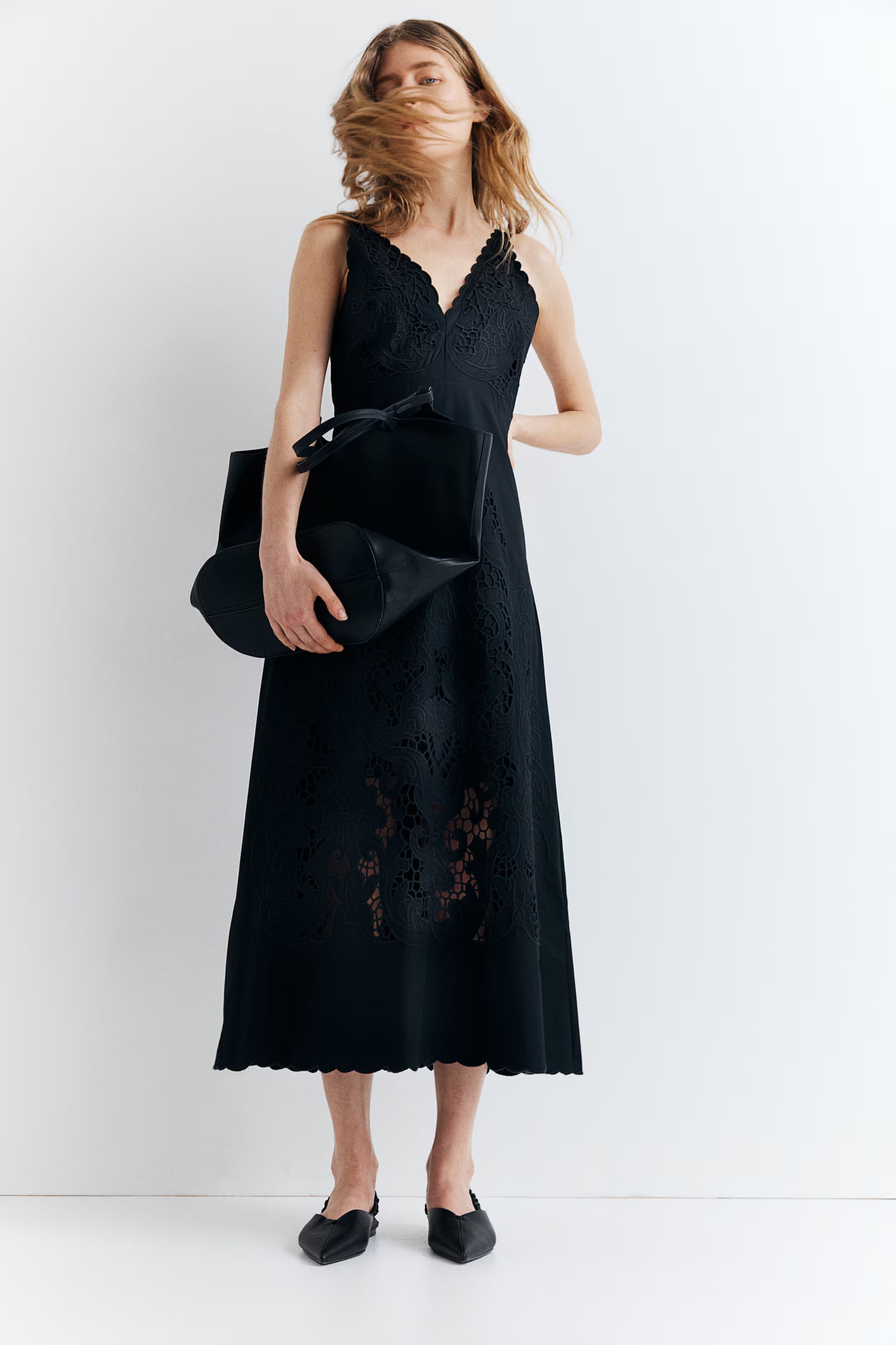 Broderie anglaise dress - V-neck - Sleeveless - Black - Ladies | H&M GB | H&M (UK, MY, IN, SG, PH, TW, HK)