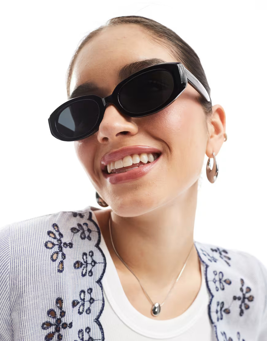 AJ Morgan chunky oval sunglasses in black | ASOS (Global)