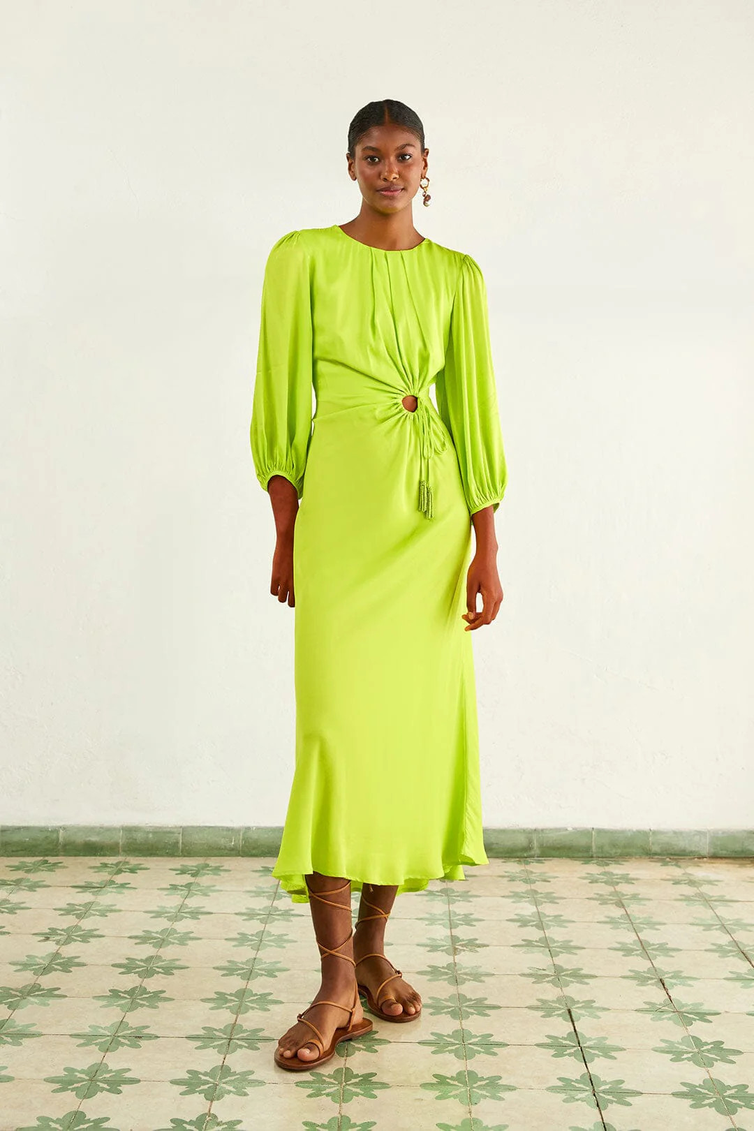 lime circle cut out lenzing™ ecovero™ viscose midi dress | FarmRio (US)