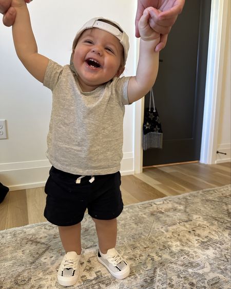 Cape’s fit check! How will my baby be 1 years old next month?!?! 🥺🥺

Hat isn’t linkable but I’ve linked something similar!

#LTKStyleTip #LTKBaby #LTKKids