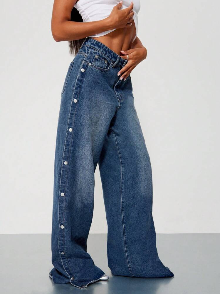 SUMWON WOMEN Washed Wide Leg Raw Hem Denim Jeans With Side Poppers | SHEIN
