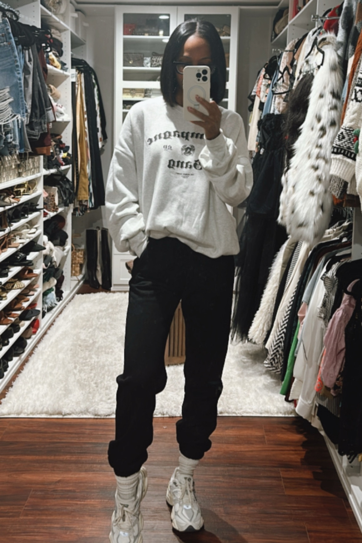 Casual outfit for running errands. Travel outfit inspo. Sweatshirt. Sweatpants. New Balance sneakers ✨

#LTKOver40 #LTKStyleTip #LTKTravel