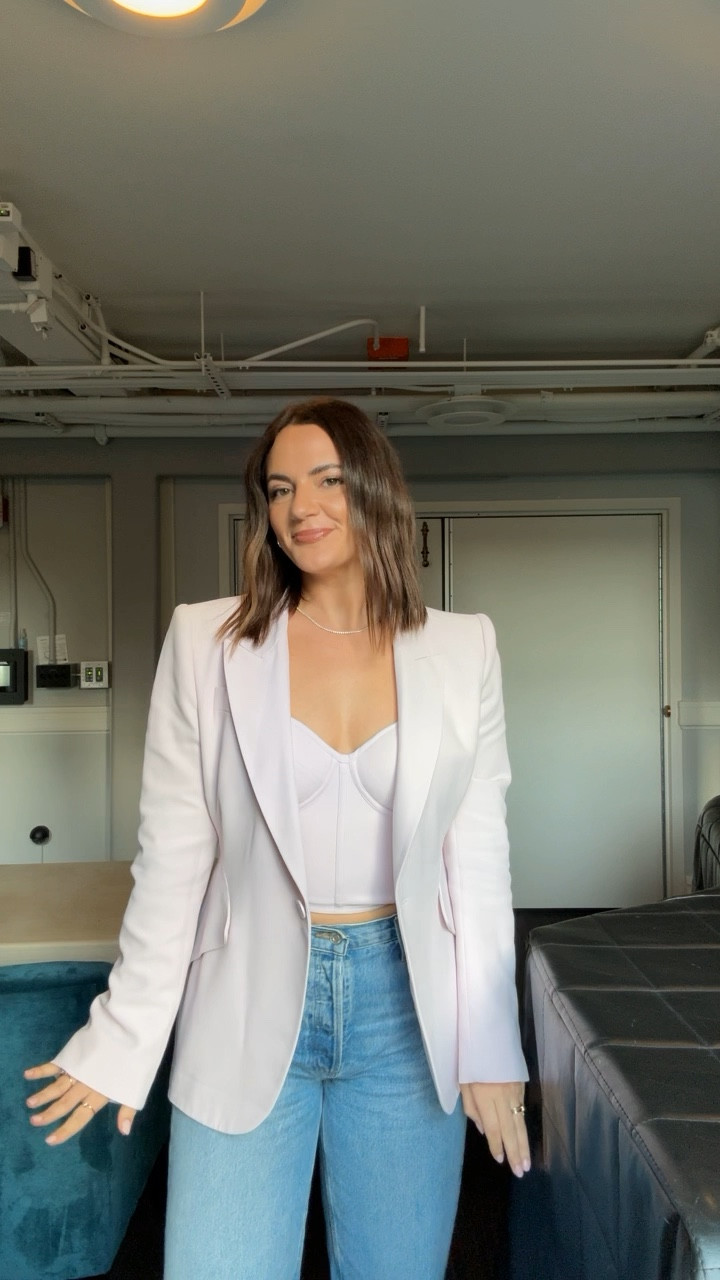 Seattle book tour stop 🥰 

#LTKworkwear #LTKmidsize