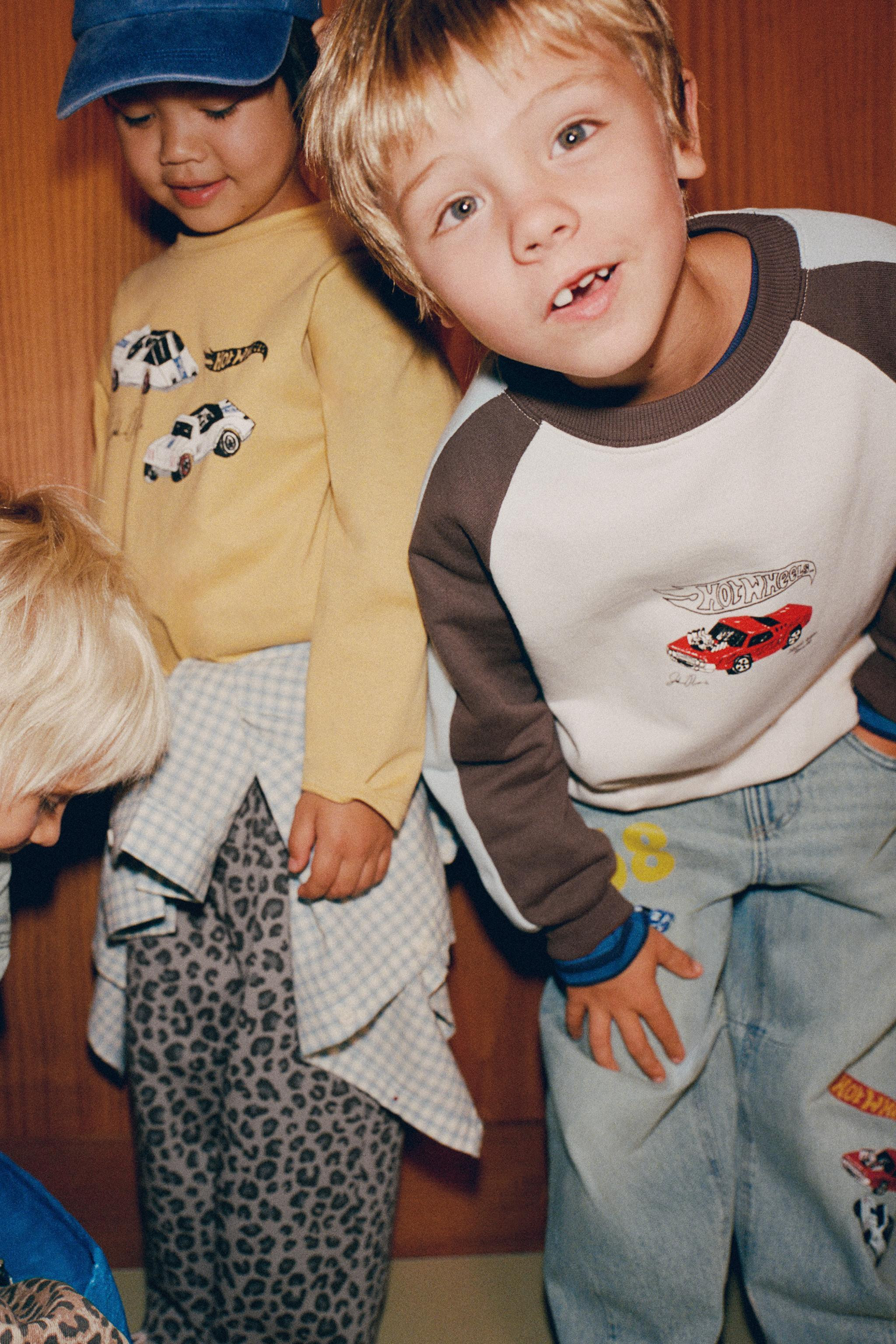 HOT WHEELS MATTEL \u00a9 RAGLAN-SWEATSHIRT | Zara DE
