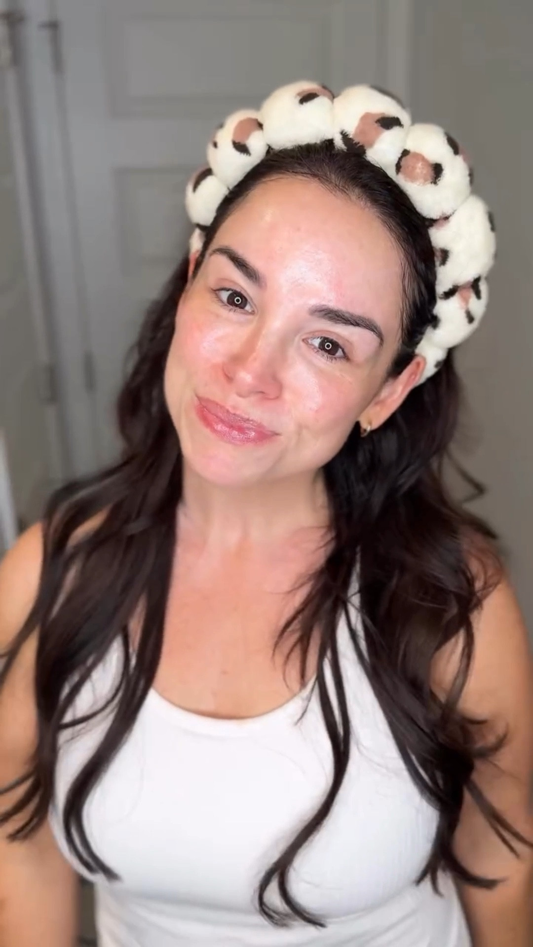 Because glassy, glowing skin isn’t magic — it’s consistency 😌✨ #everydayskincare #glassyglow #skincareroutine #kbeautyskincare 
@laneige_us @timelesshaskin @torriden @sungbooneditor_us @tatcha @epais.global @povbeauty

#LTKBeauty