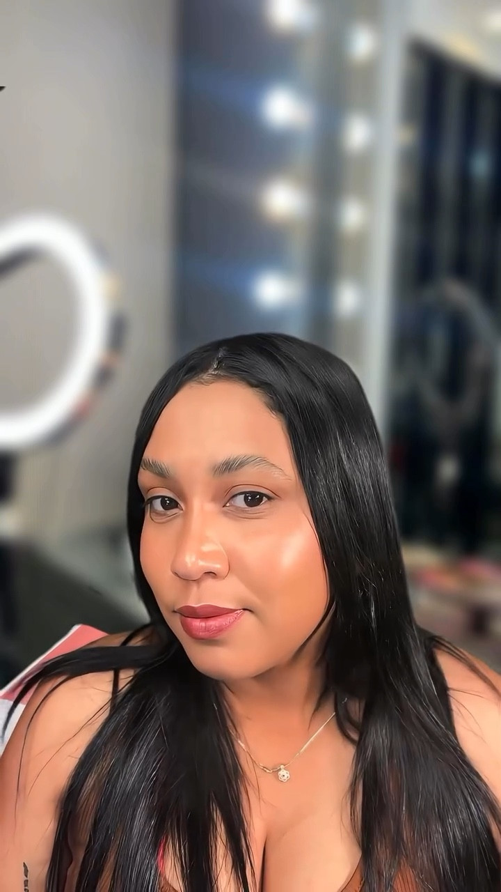 💄✨ Serving a full GLAM moment tonight 👑🔥 Bold, radiant & unapologetically fabulous 💎✨ Who else loves a glam beat? 💋

#GlamMakeup #MakeupOfTheDay #BeautyGram #InstaMakeup #MakeupArtist #FullGlam #MakeupVibes #MakeupInspo #GlamGoals #MakeupObsessed #MakeupCommunity #SlayTheDay