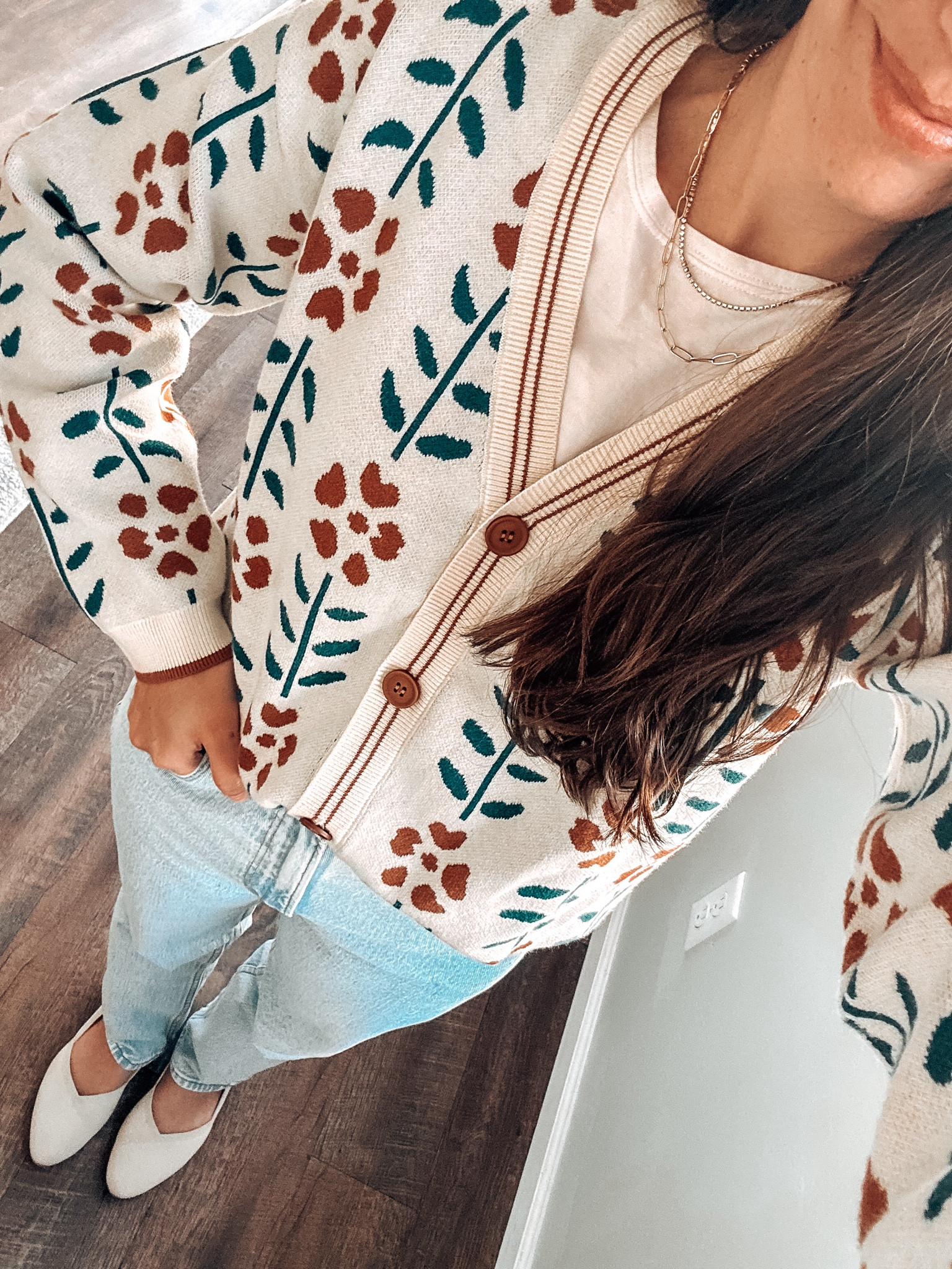 Outfit of the day! 
Cardigan small 
Tee small 
Jeans tts short 
Shoes tts 

#LTKStyleTip #LTKFindsUnder50 #LTKFindsUnder100