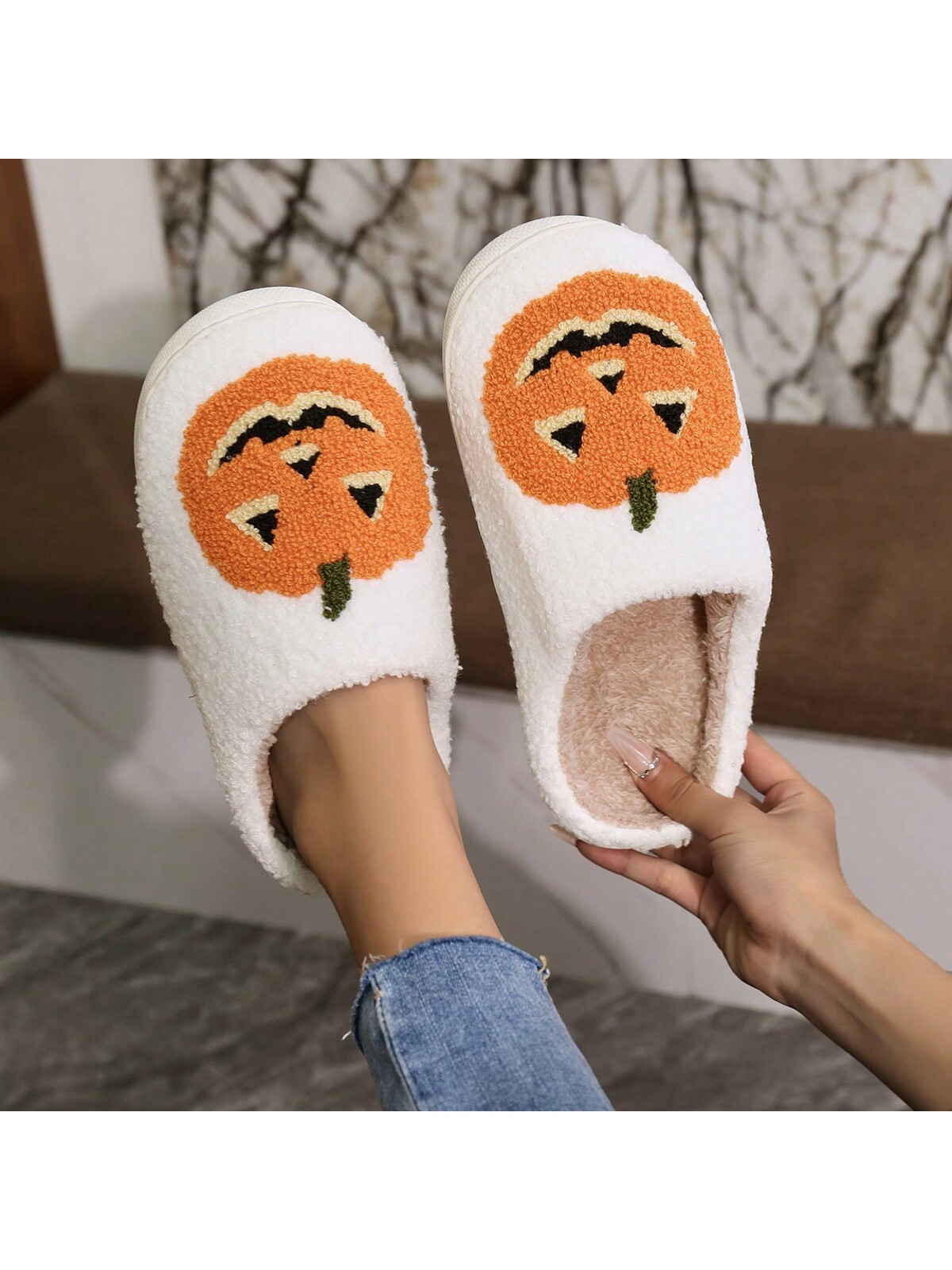 Women's Casual Fuzzy Indoor Slippers, Embroidered Pumpkin Design, Autumn/Winter | SHEIN