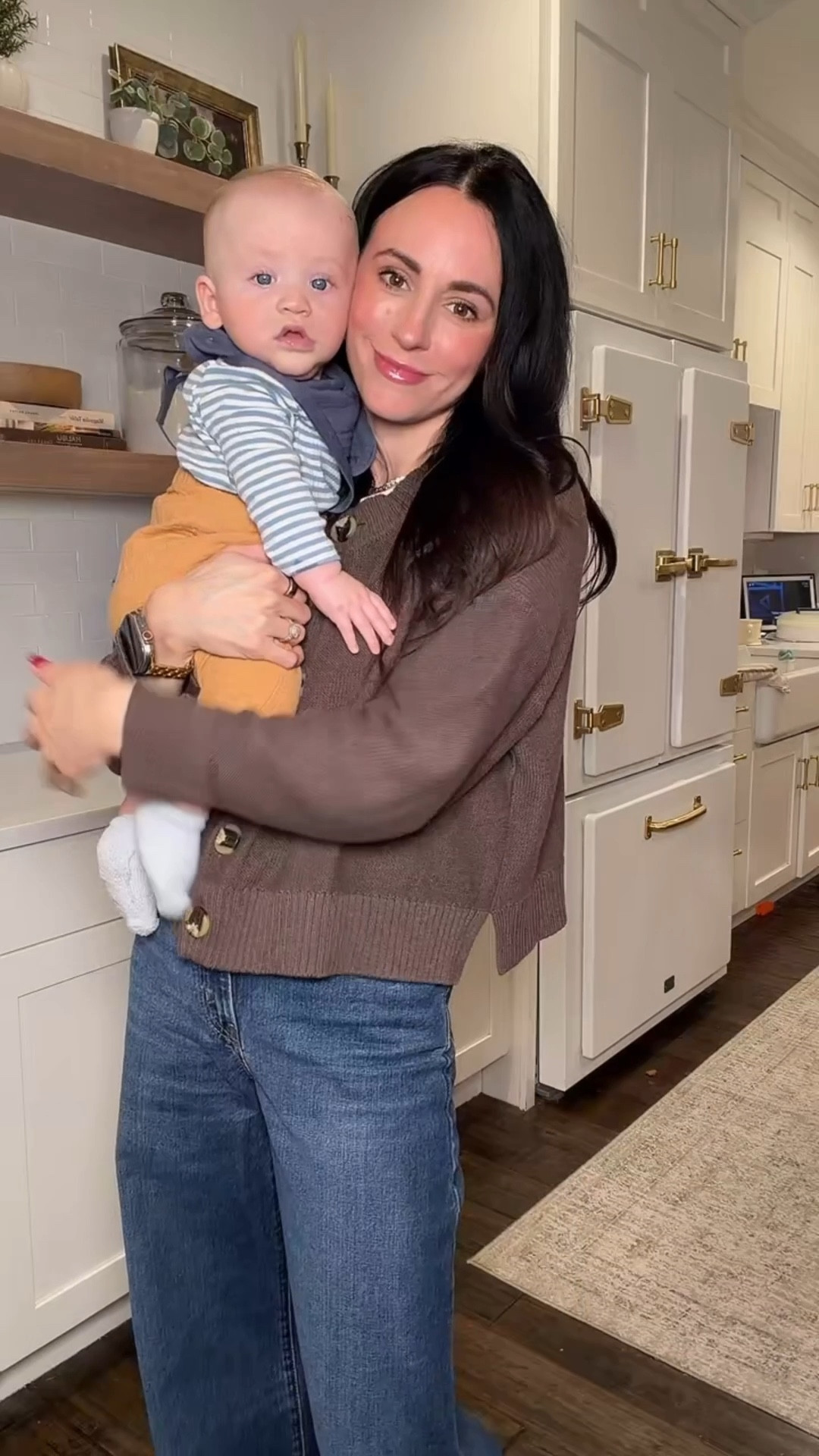 The perfect outfit for when you want to look put together but you’re too tired to even think about what to wear. 

This quince sweater is an absolute FAVE!! The quality is 10/10 and it’s so comfortable yet classic & chic. (Wearing a M) 
These Levi’s are high waisted, fit like a glove and don’t make me feel claustrophobic. I might not even change into sweats when I get home 👏🏻

#LTKFindsUnder100 #LTKmomlife #LTKootd