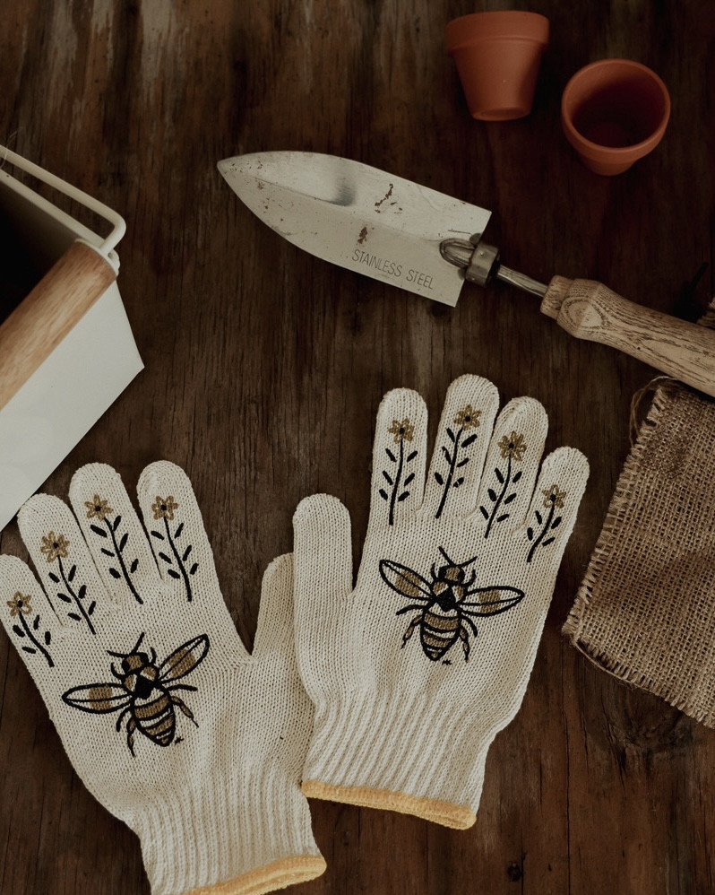 51 days until Spring! These Terrain bee garden gloves from Anthropologie are the kind of small upgrade that genuinely improves time in the garden. Lightweight yet protective, they’re comfortable enough for longer wear while still allowing dexterity for seed starting, harvesting, and detailed bed work. The embroidered bee detail adds a subtle, charming touch without sacrificing function.
A practical choice if you want garden gloves that feel considered, breathable, and durable—beautiful enough to leave by the potting bench, useful enough to reach for daily.
#gardeninggloves #terrainathome #anthropologiehome #gardenessentials #springgardening #flowergarden #homegarden 

#LTKHome #LTKSeasonal #LTKdayinmylife