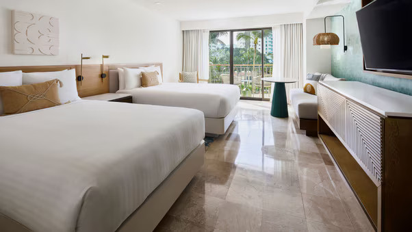 1 King Bed, Garden View, Guest Room | Marriott International Global