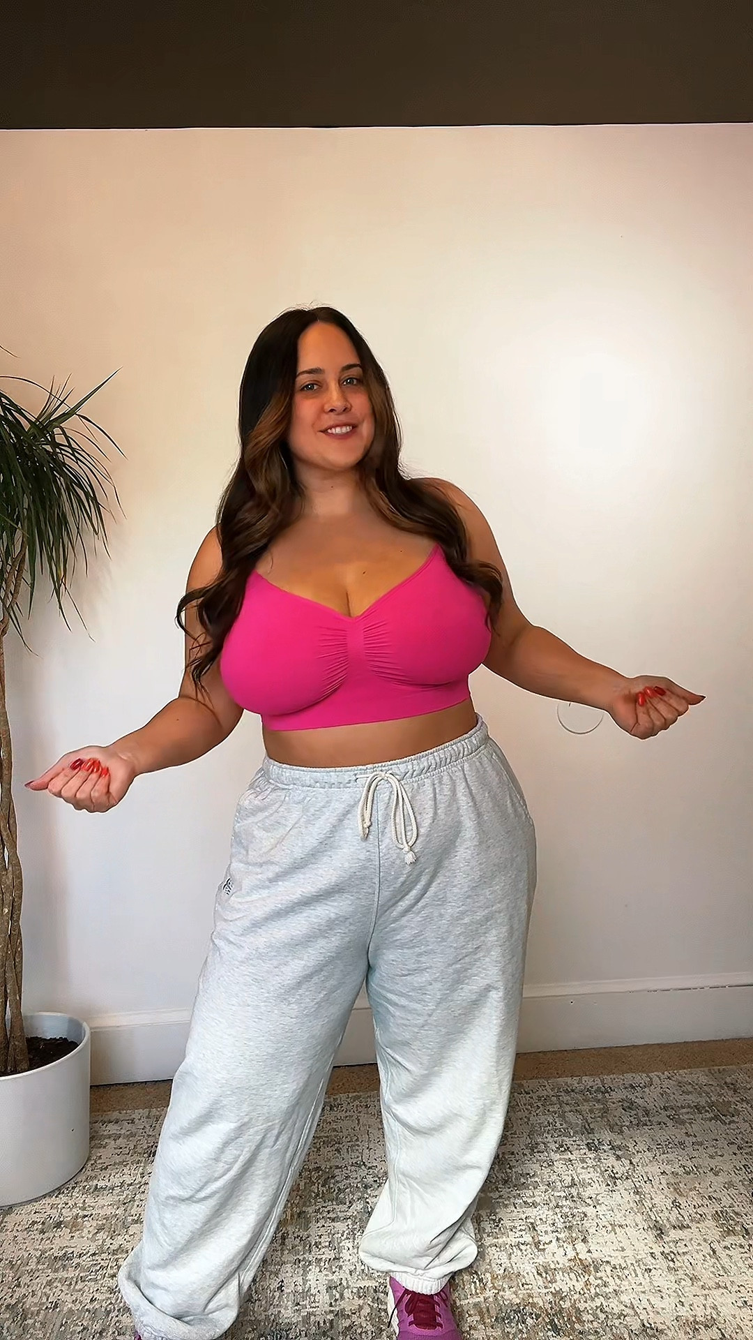 THIS BRA IS ON SALE FOR $14.99 ON AMAZON! 

Shown in size XXL, but totally could have done an XL! 

Sweats are XL 

#fullbust #brafinds #amazonstyle #affordablestyle 

#LTKSaleAlert #LTKMidsize #LTKPlusSize