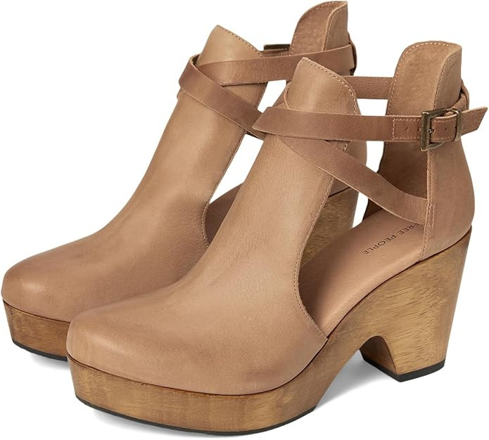 Free People Womens Cedar Leather Clogs | Amazon (US)