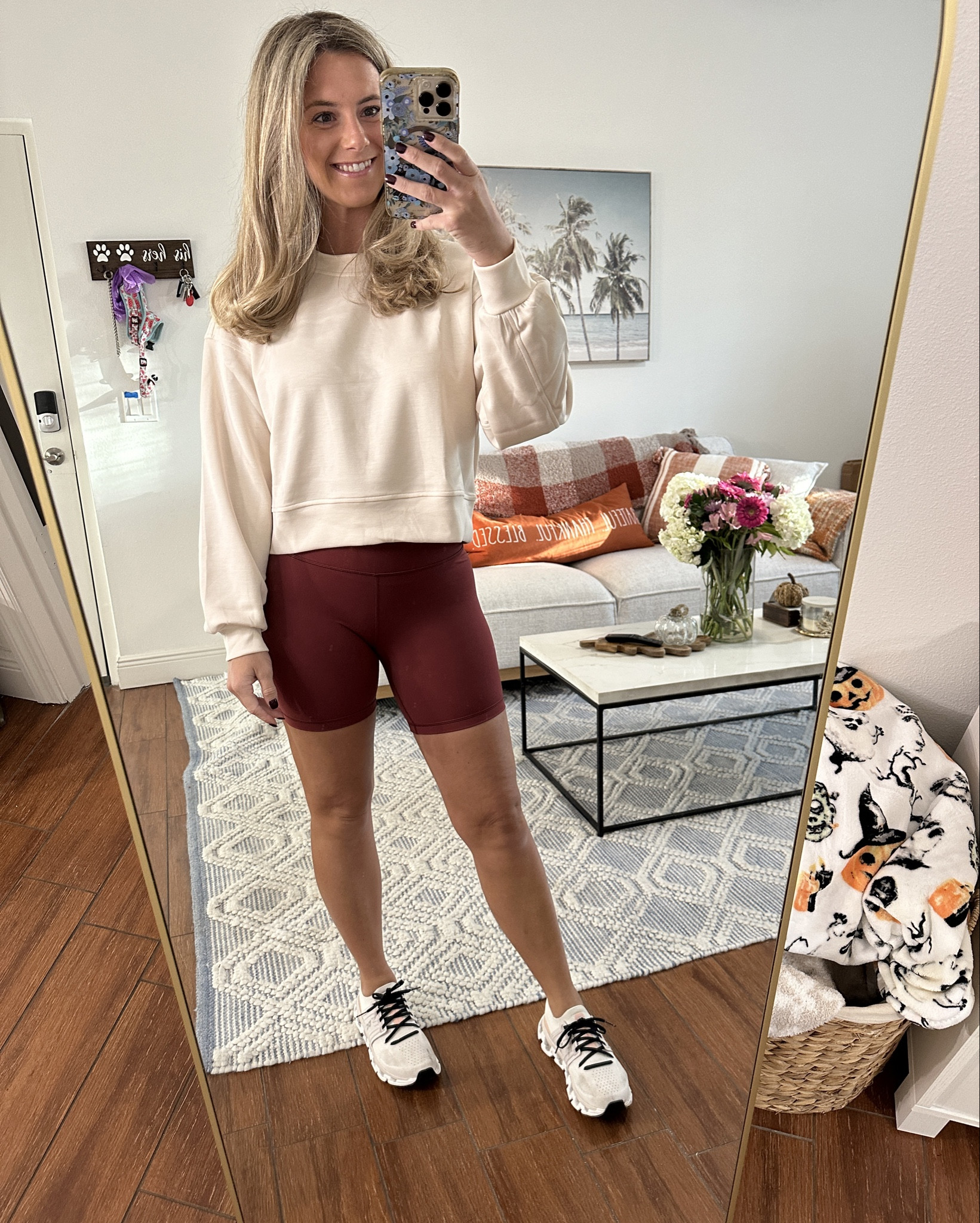  Lululemon dupes - softstreme perfectly oversized cropped crew & align shorts 

Top - small
Bottom - xsmall 

#LTKActive #LTKFindsUnder50 #LTKFitness