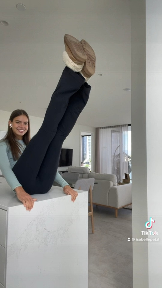 COMFYYYY cozy fit 

#LTKaustralia #LTKFind #LTKSeasonal