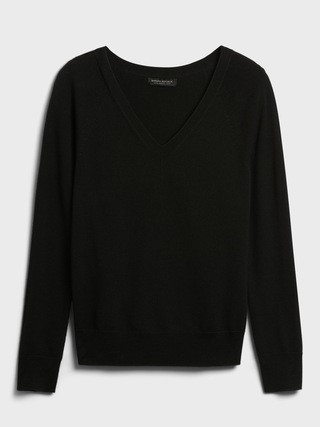 Seamless Merino V-Neck Sweater in Responsible Wool | Banana Republic (US)
