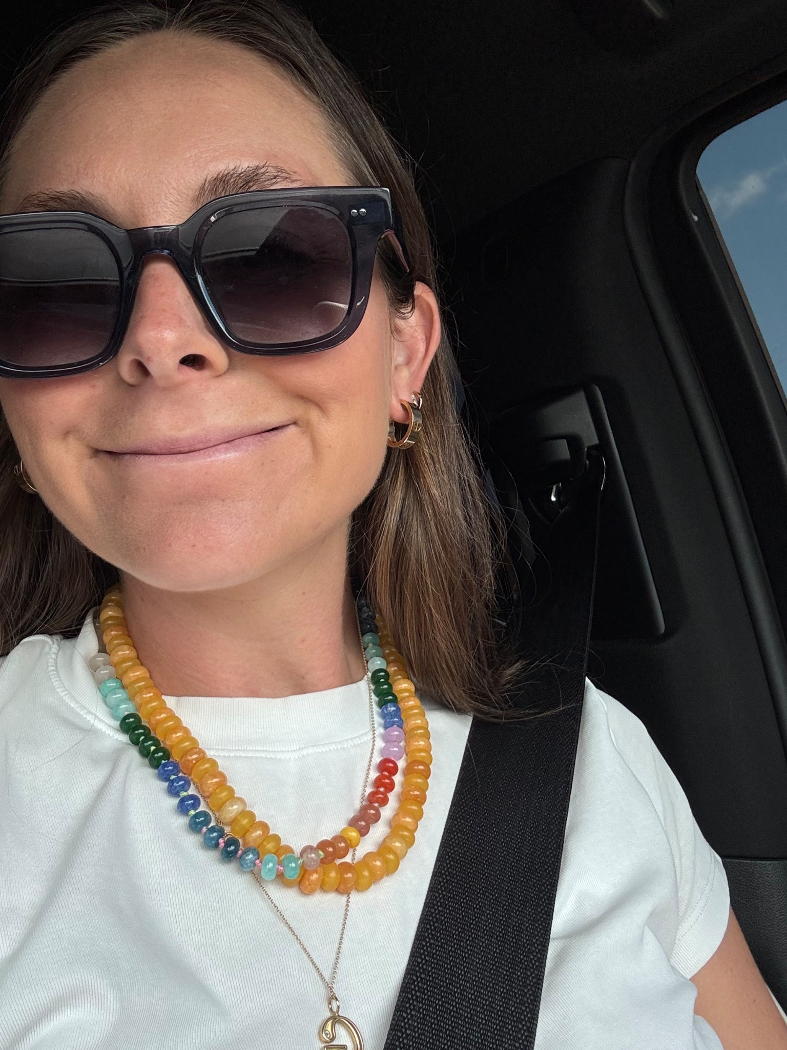 Loving cheery, colorful beads lately🥹🌈 & these have been my longtime FAV sunnies (I have them in multiple colors😂). Just the best fit!