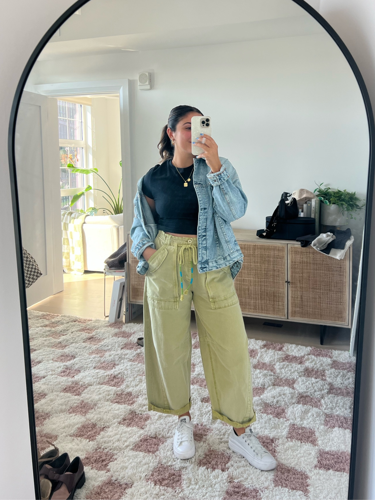 Here to say that I am OBSESSED with free people barrel jeans!! These are so comfortable and I have 3 colors 😂 true to size, 29/M. Paired them with an easy denim jacket + baby tee 💓 size M in all

#LTKstyletip #LTKfindsunder100 #LTKshoecrush