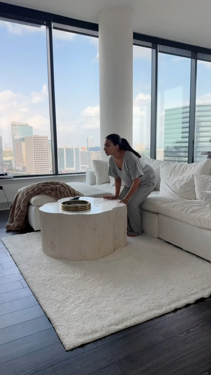 obsessed with the way this new ruggable rug looks

linking a similar coffee table candle ￼

#homedecor #homefinds

#LTKdayinmylife #LTKHome