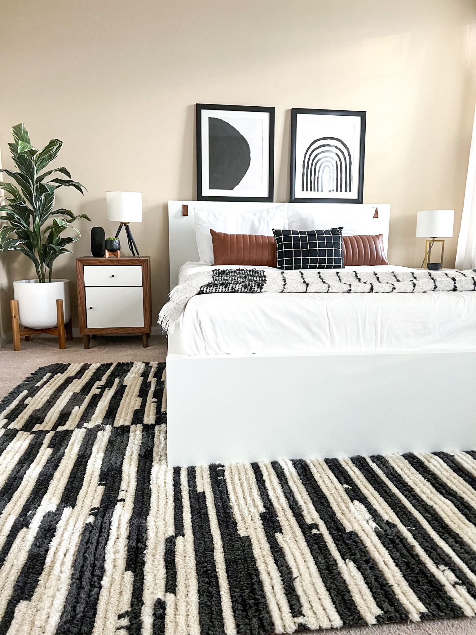 I love my black and white Loloi x Chris loves Julia rug! It was the perfect fit for my bedroom  


#LTKhome #LTKsalealert #LTKFind