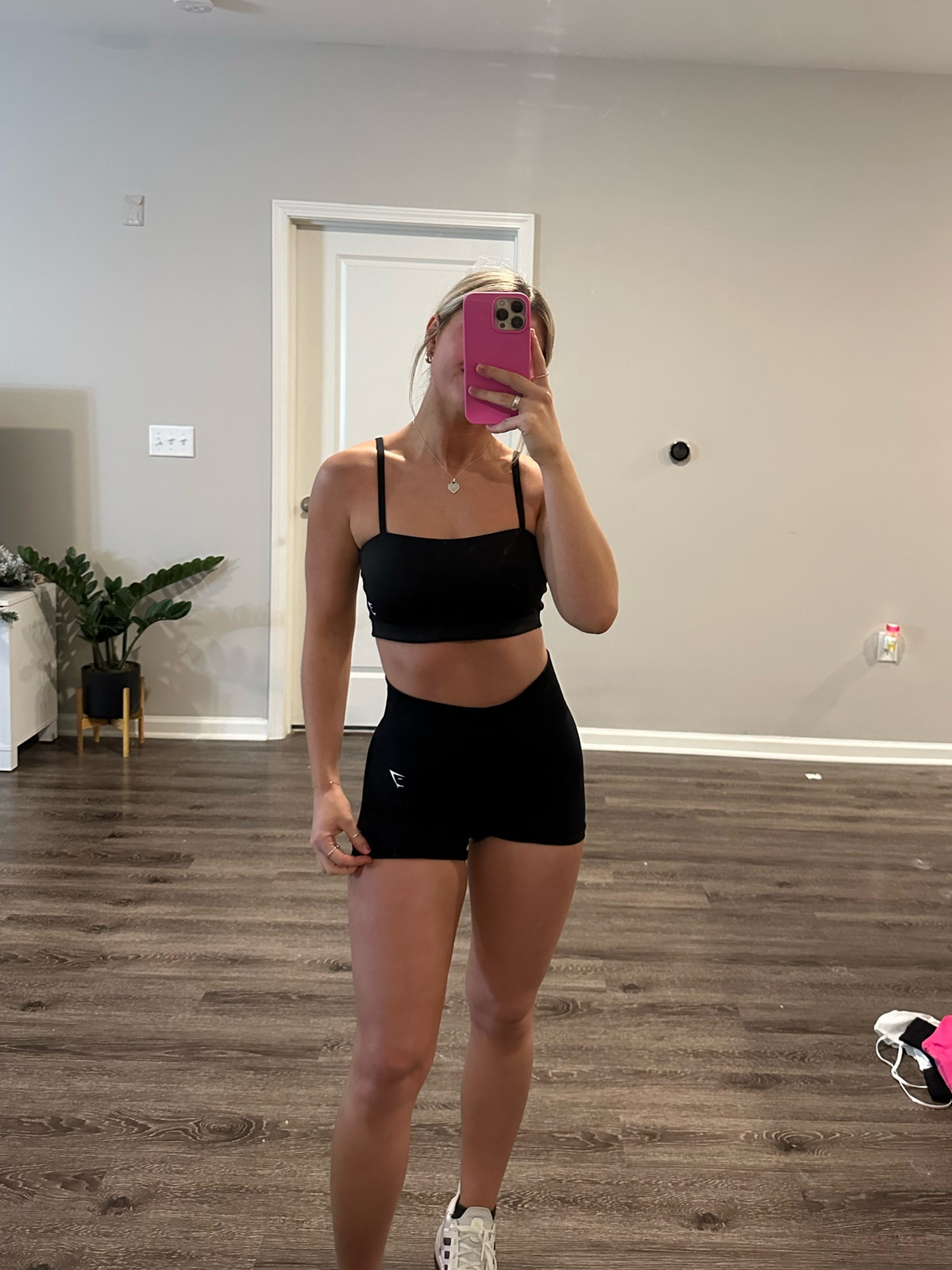 Top S
Bottoms S


#LTKstyletip #LTKfitness #LTKfindsunder50